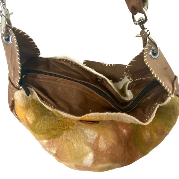 URBAN GYPSY Christina Hankins Artist Boiled Wool Tan Leather Boho Hobo Purse - Picture 10 of 13